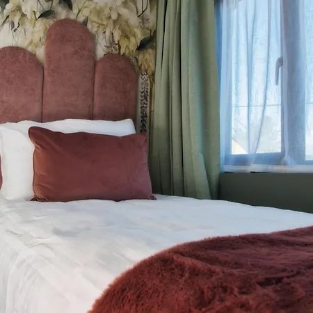 The Monks Quarters 3* Quinn