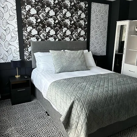 فندق مبيت وإفطار The Monks Quarters 3*